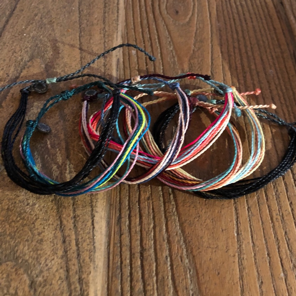 7 authentic Pura Vida original style bracelets